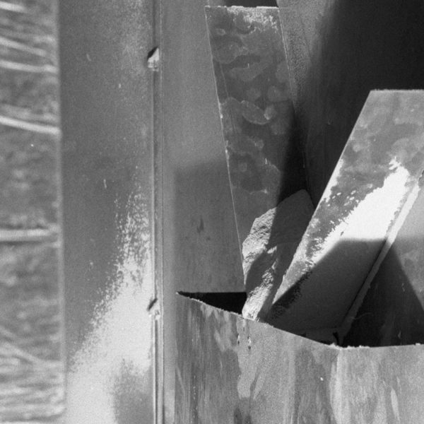Angelo Ciccaglione, ‘The back of the dust-machine, where the visitors pour the dust in,’ Rotterdam (2021)
